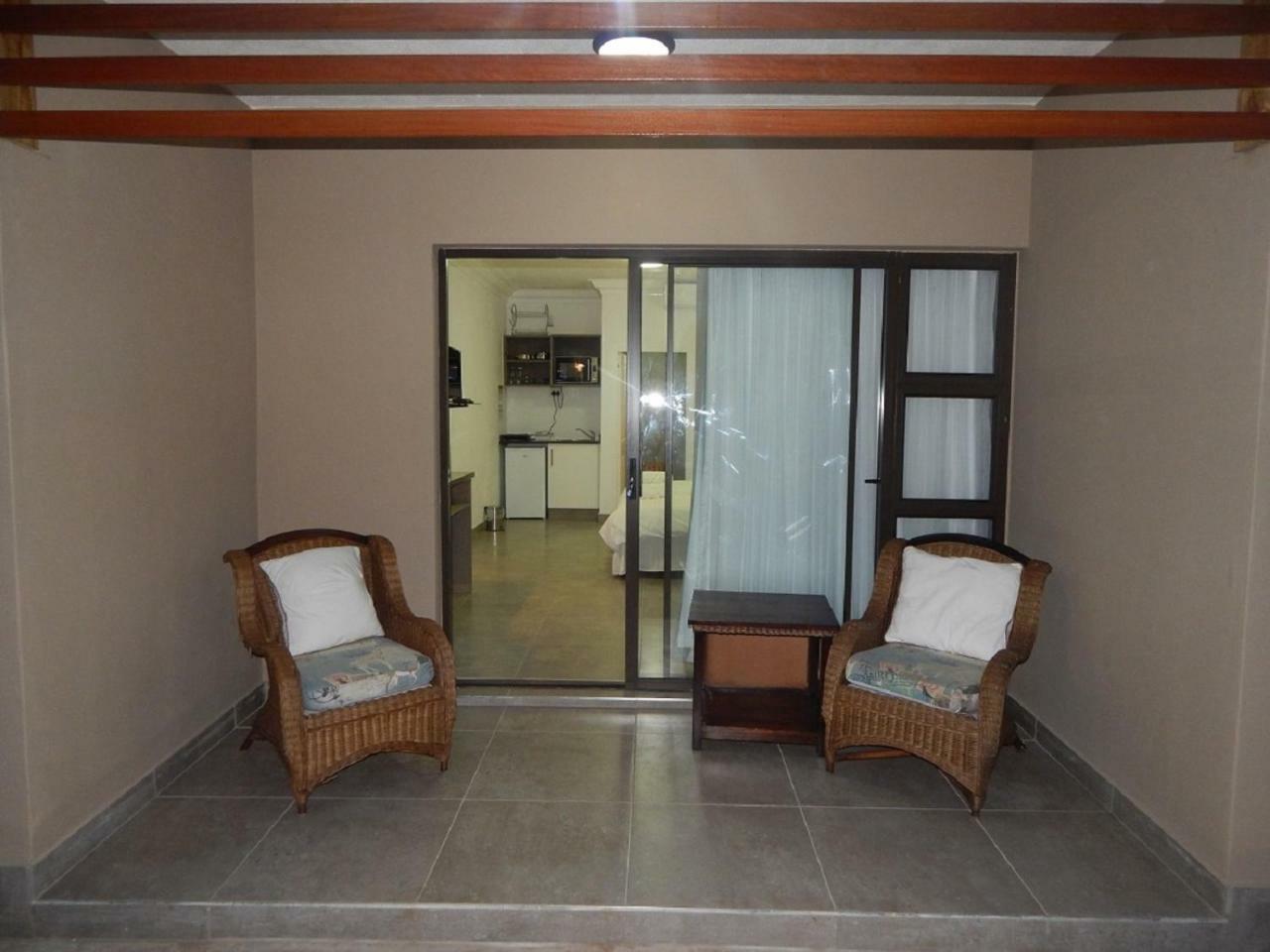 Hippo Lodge Apartments Saint Lucia Estuary Екстериор снимка